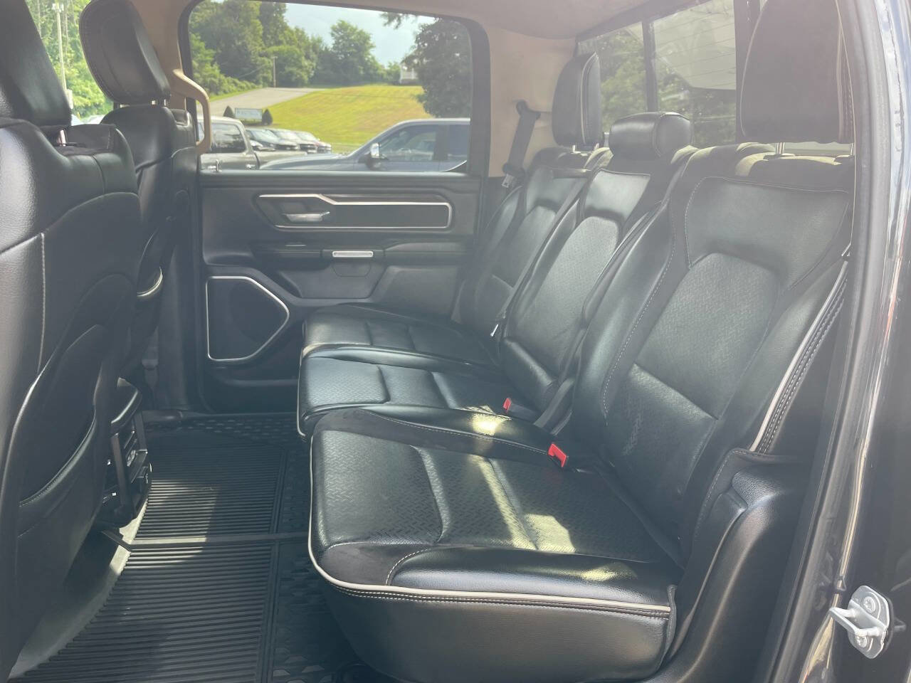 Used 2019 RAM 1500 Laramie image 27