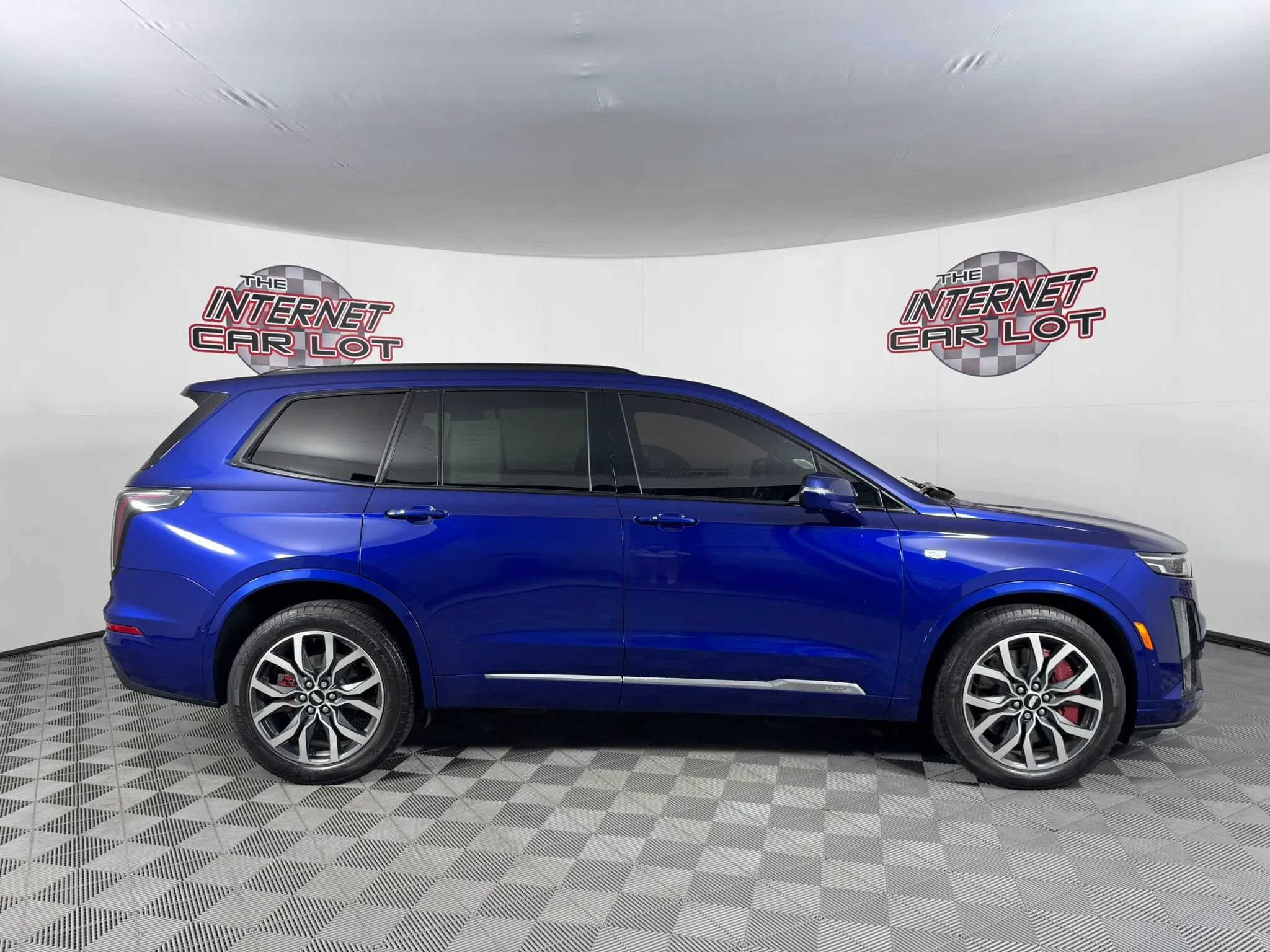 Used 2023 Cadillac XT6 Sport w/ Platinum Package AWD/4WD image 8