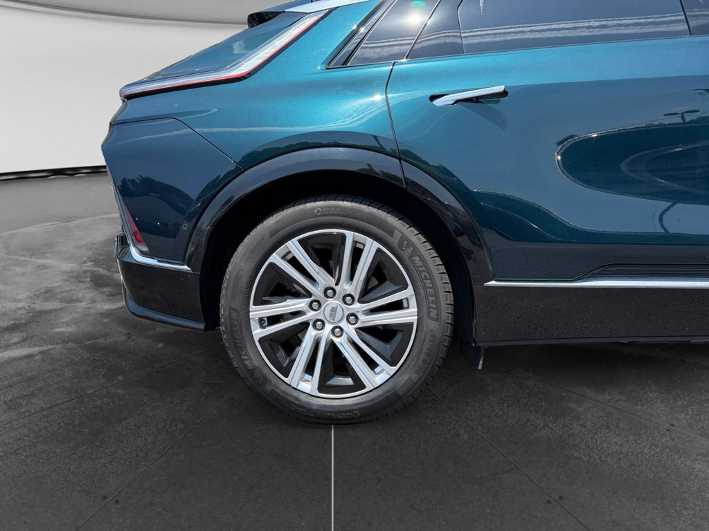 Used 2024 Cadillac Lyriq Tech w/ Driver Assist Package AWD/4WD image 22