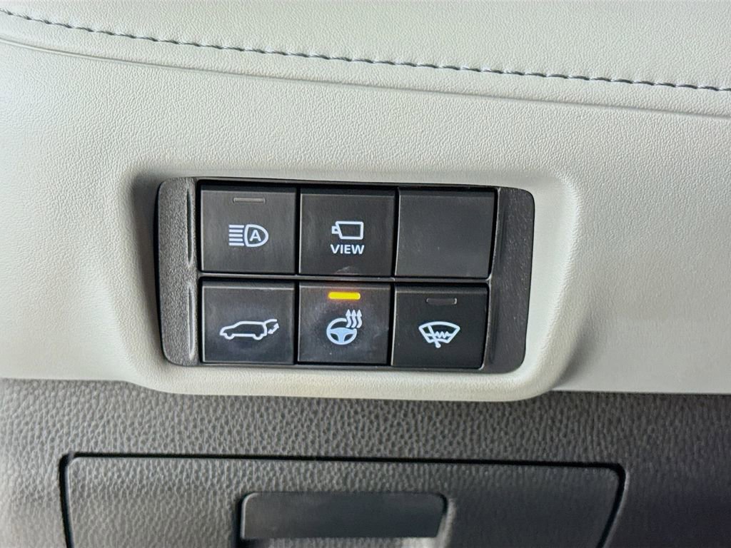 Used 2022 Toyota Highlander Limited image 8