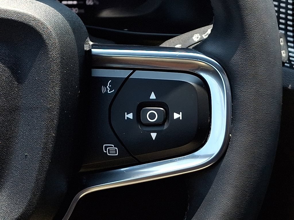Used 2022 Volvo XC40 P8 Recharge Ultimate AWD/4WD image 22
