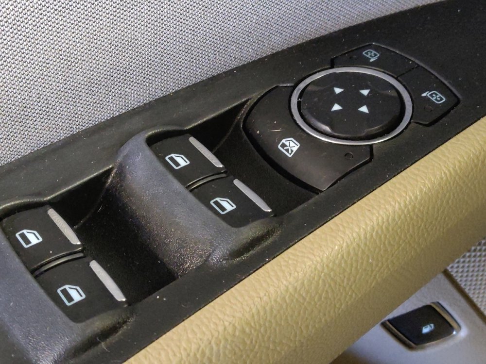 Used 2019 Ford Fusion SE image 27