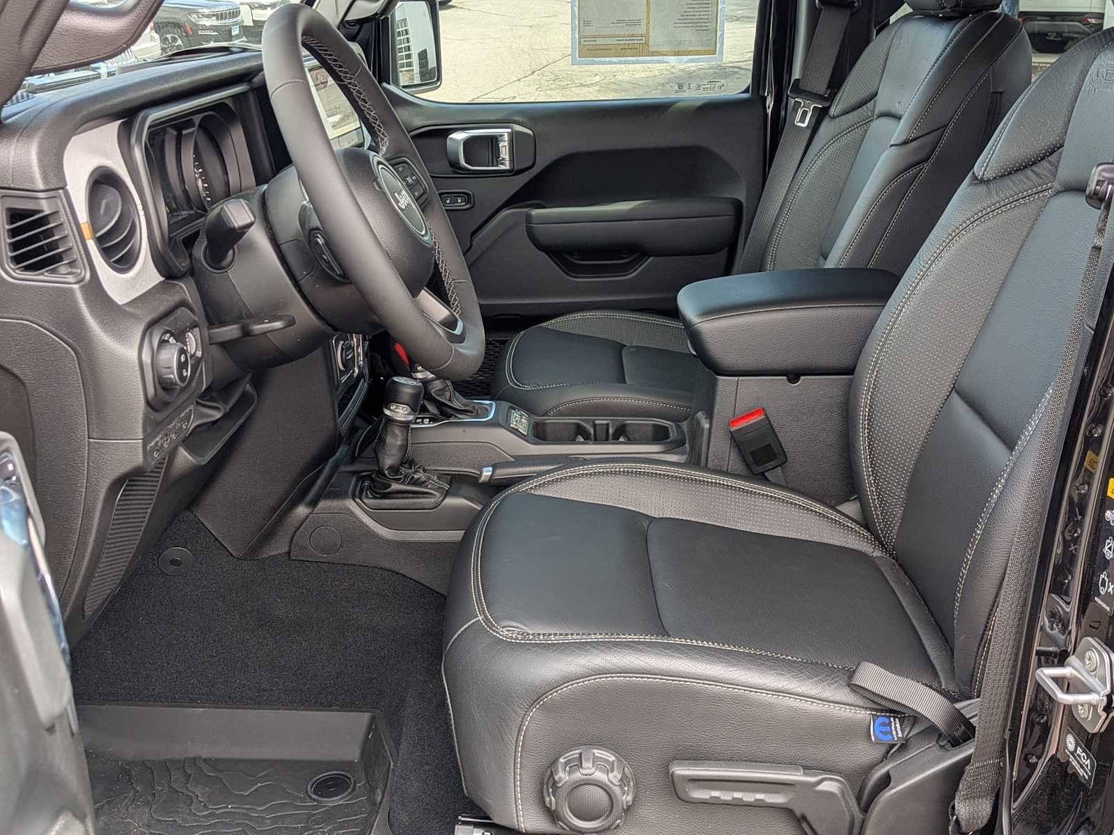 New 2026 Jeep Gladiator Sport AWD/4WD image 12