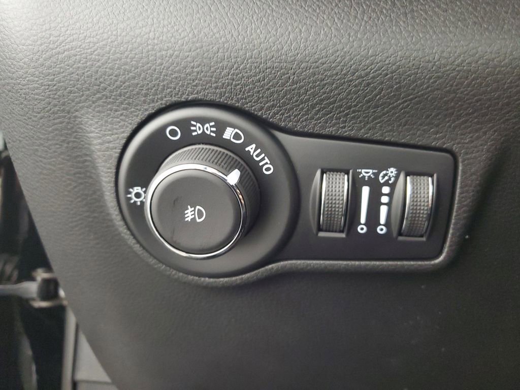 New 2026 Jeep Compass Latitude image 25