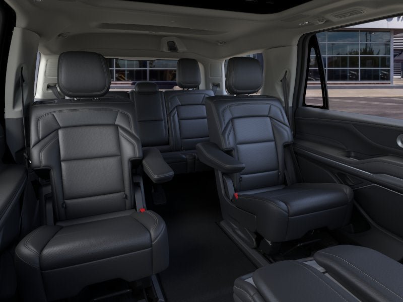 New 2025 Lincoln Navigator Reserve AWD/4WD image 11