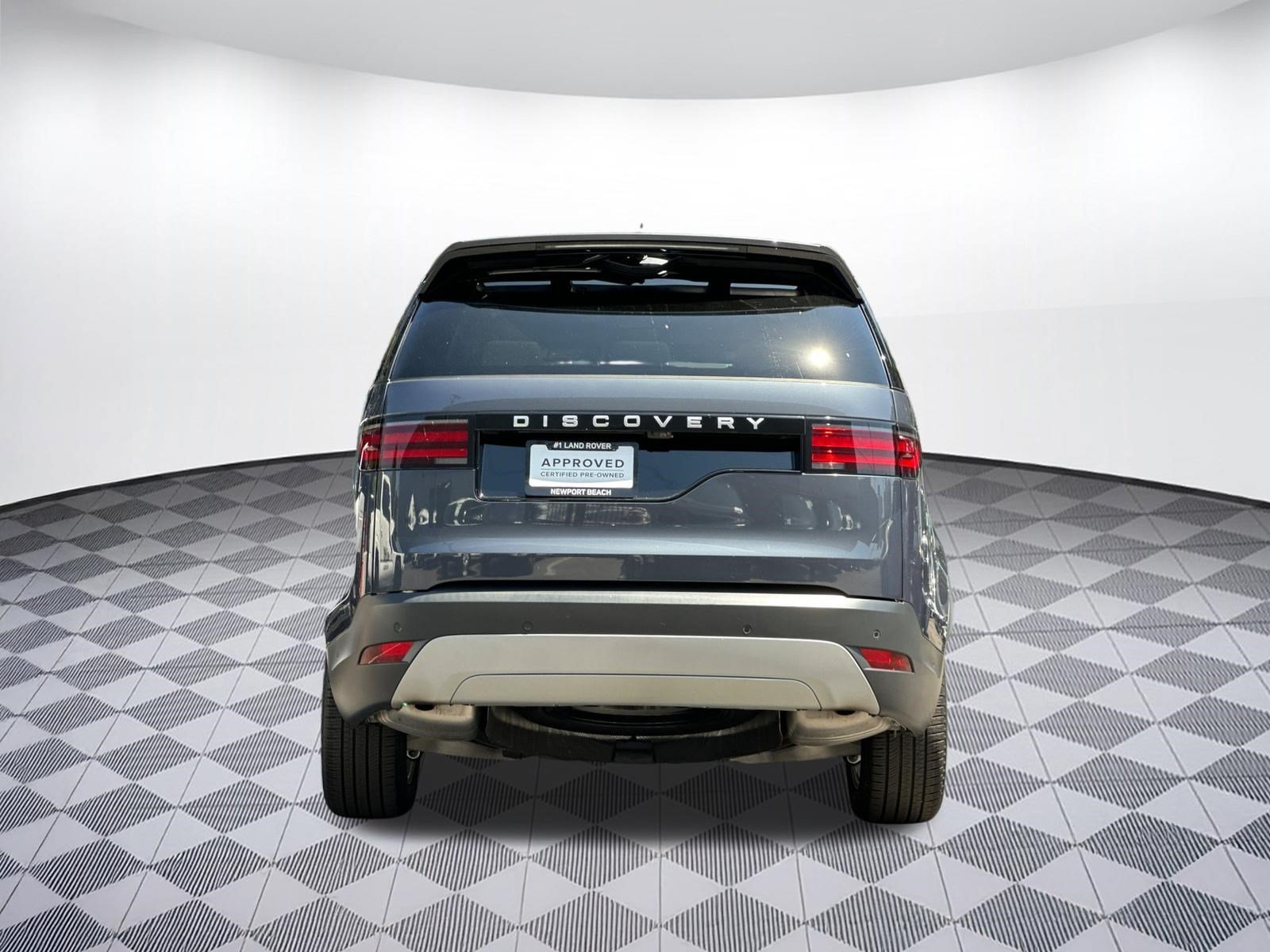 Certified 2025 Land Rover Discovery S AWD/4WD image 9