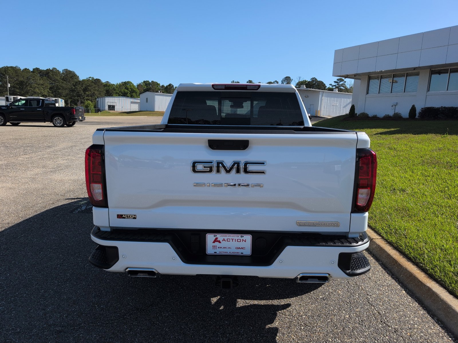 Used 2025 GMC Sierra 1500 Elevation w/ Elevation Premium Package image 3