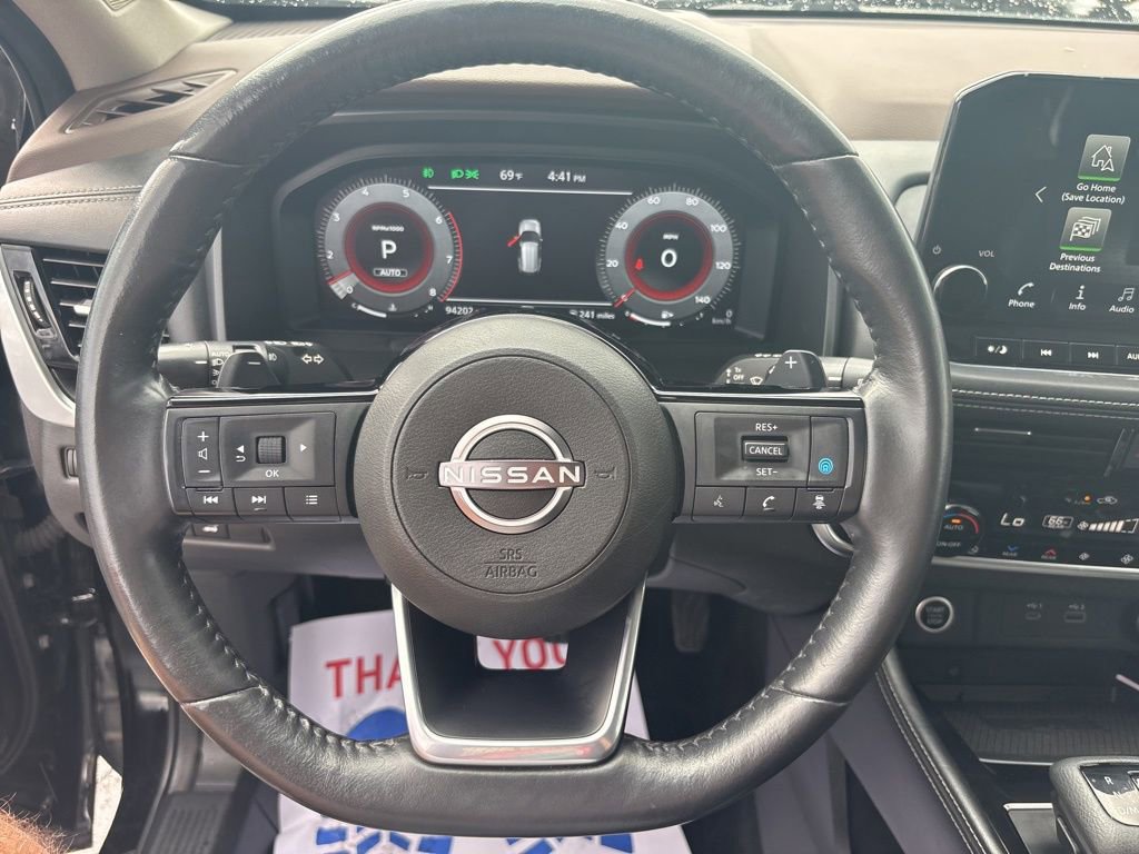 Used 2022 Nissan Rogue Platinum w/ Head-Up Display Package image 22