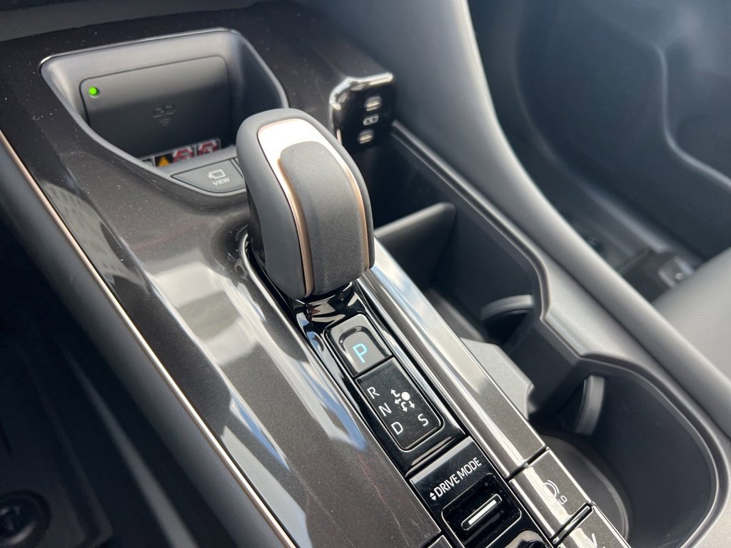 New 2025 Toyota Crown Signia image 26