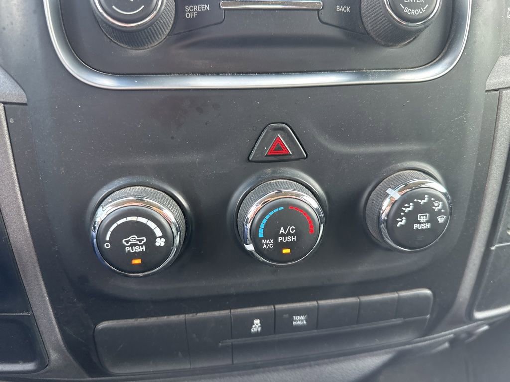 Used 2015 RAM 1500 Express RWD image 16