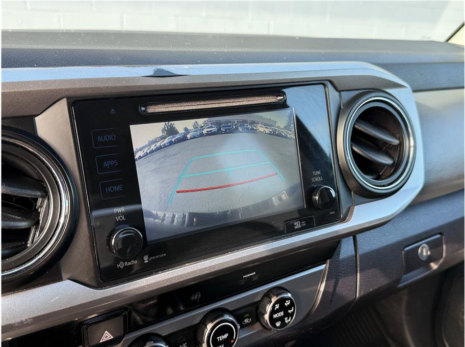 Used 2017 Toyota Tacoma SR5 w/ Tow Package RWD image 15