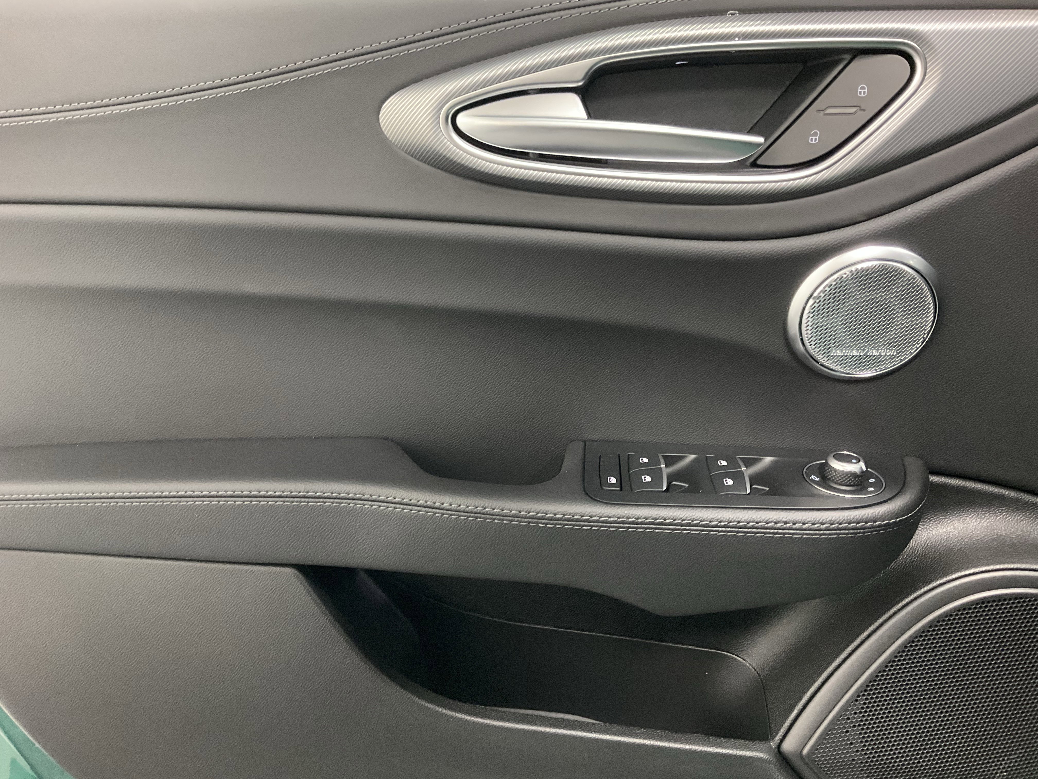 New 2026 Alfa Romeo Giulia AWD 4dr Car image 18