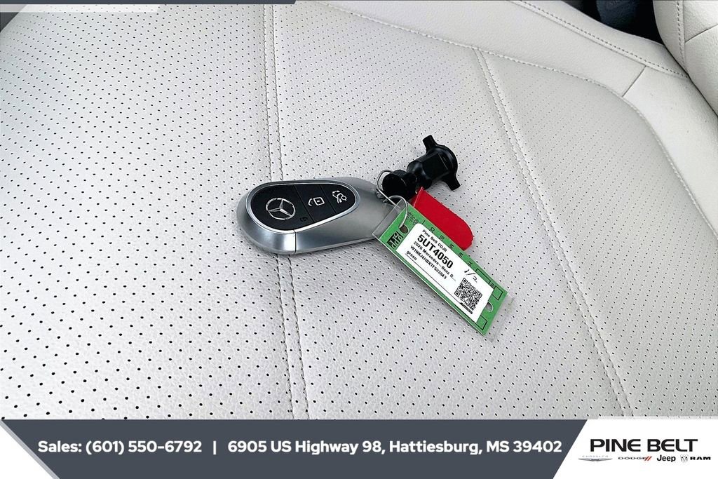 Used 2026 Mercedes-Benz GLC 300 4MATIC image 9