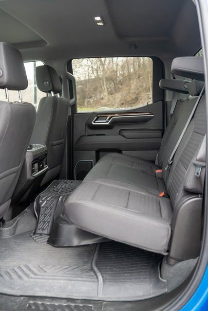 Used 2022 Chevrolet Silverado 1500 RST w/ Z71 Off-Road Package AWD/4WD image 11