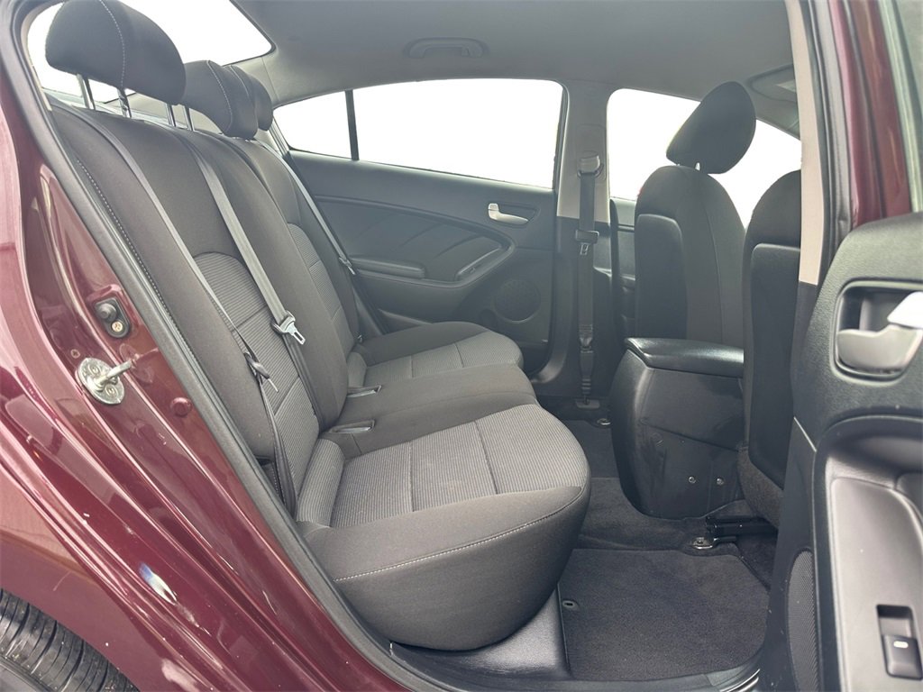 Used 2018 Kia Forte LX image 18