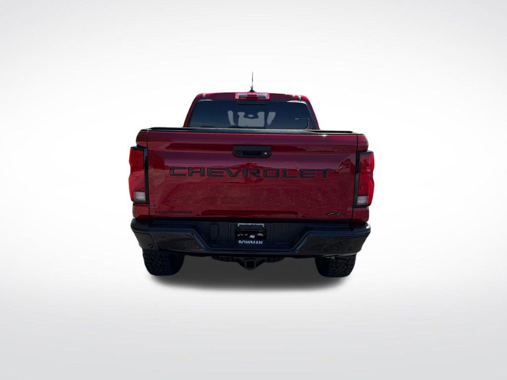 Used 2025 Chevrolet Colorado ZR2 w/ Technology Package AWD/4WD image 5