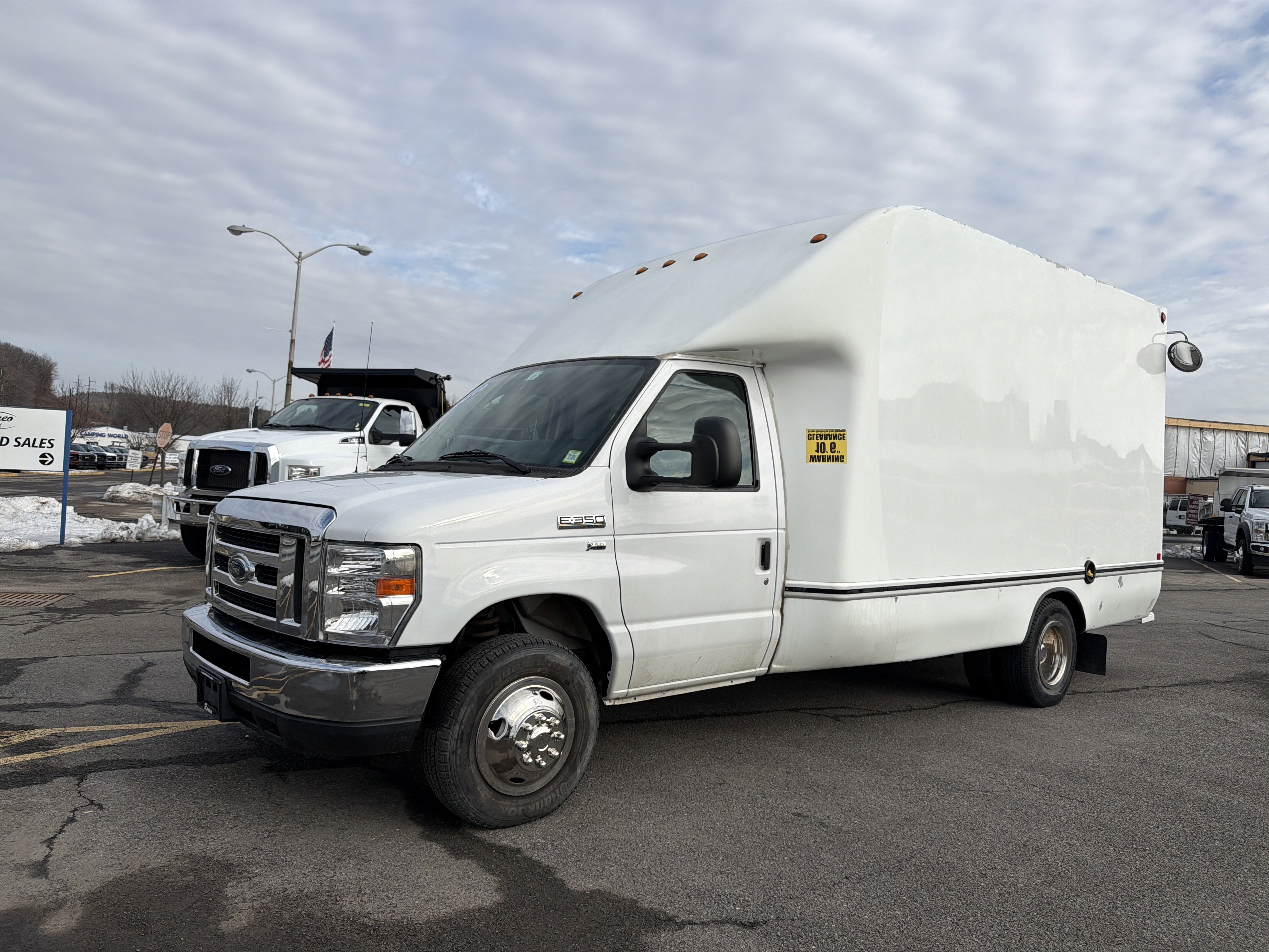 Used 2019 Ford E-350 and Econoline 350 Super Duty image 1