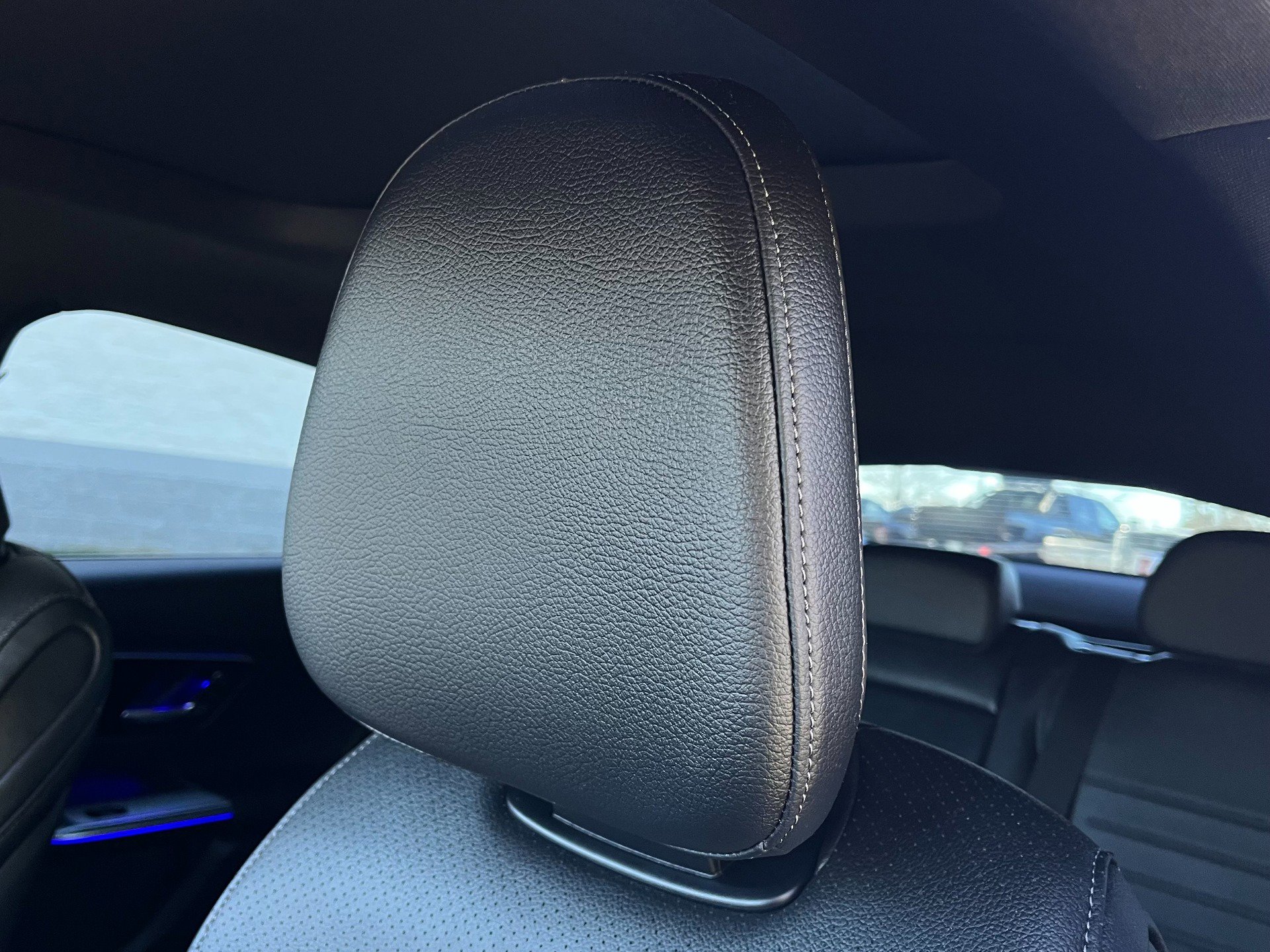 Used 2025 Mercedes-Benz GLC 300 4MATIC NIGHT PKG, AMG LINE PKG image 12