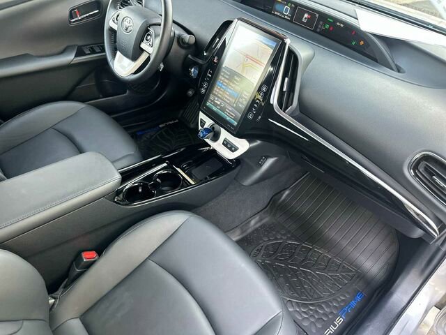 Used 2019 Toyota Prius Prime Premium image 19
