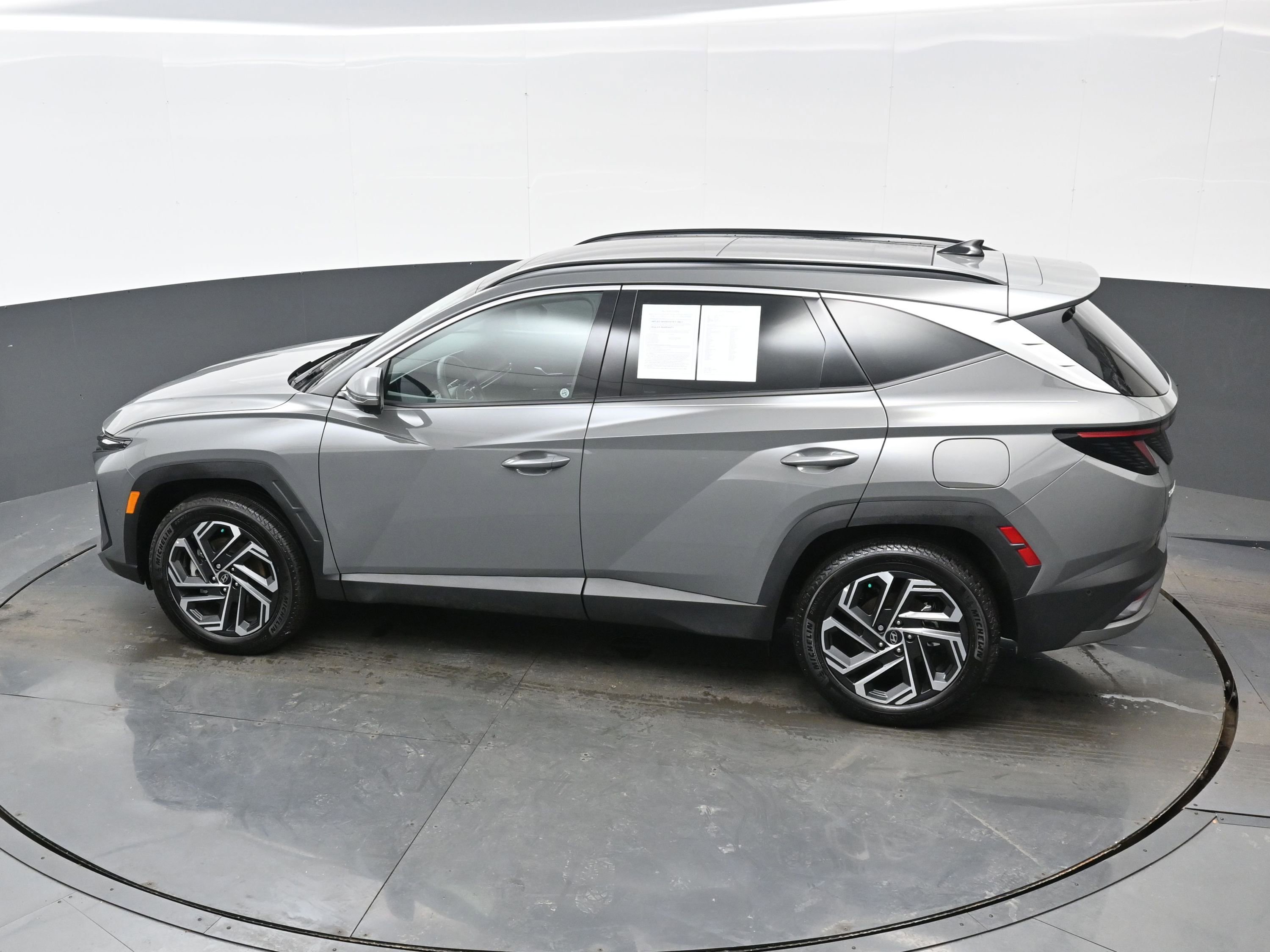 Certified 2025 Hyundai Tucson Limited image 36