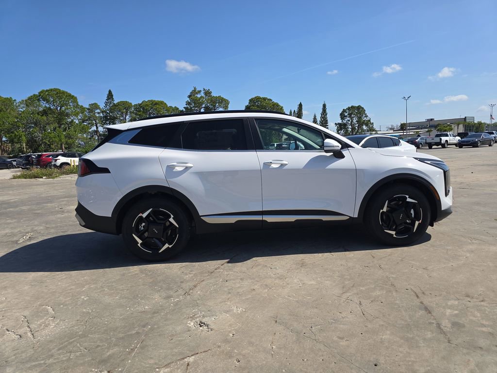 New 2026 Kia Sportage EX image 9