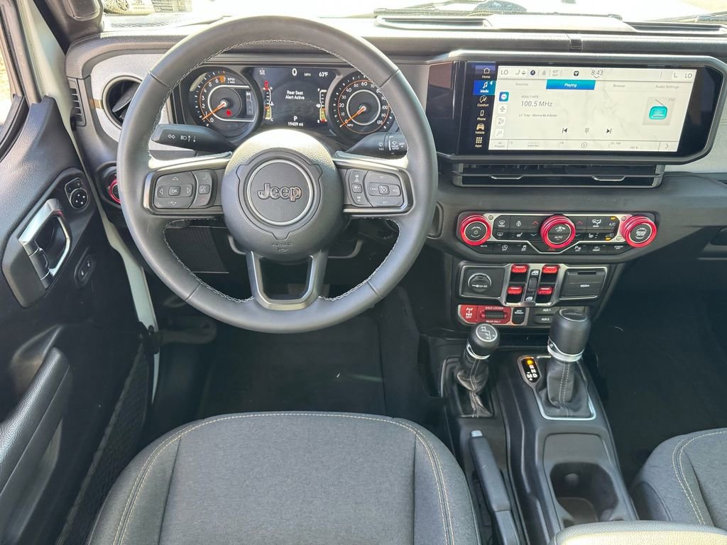 Used 2025 Jeep Gladiator Willys image 13