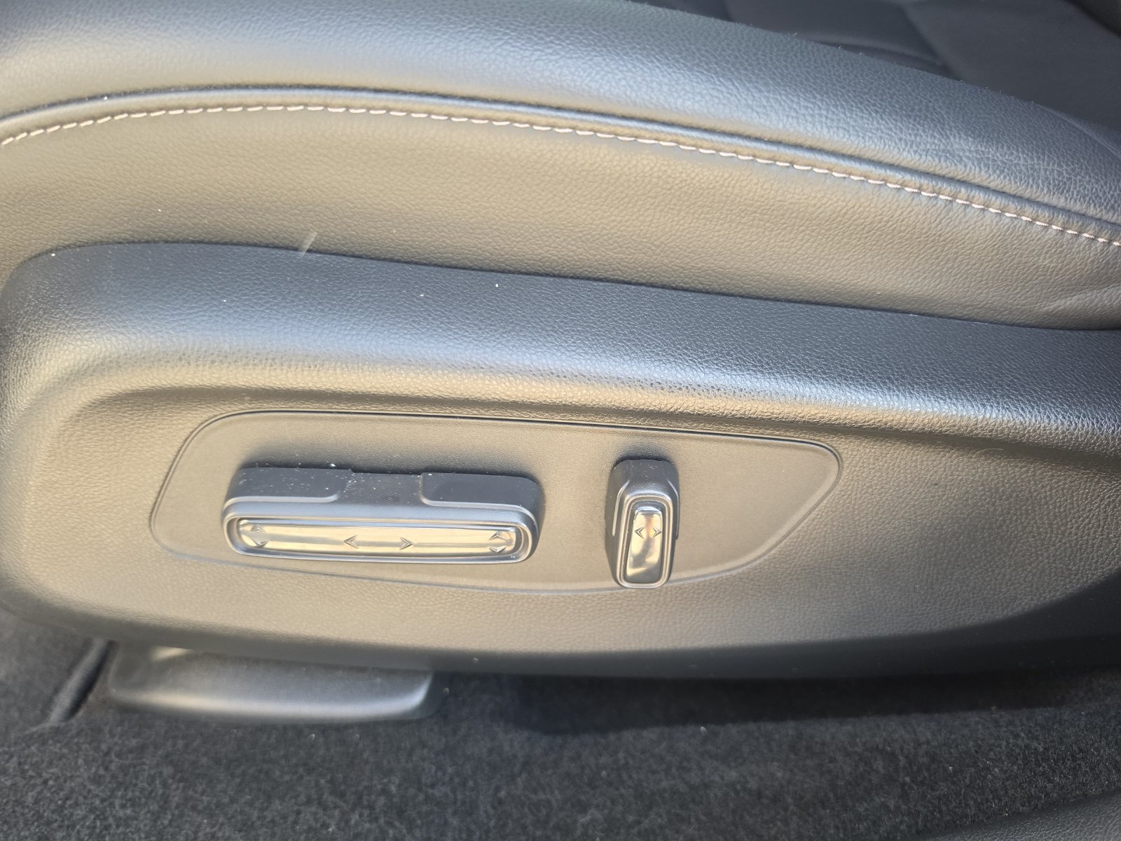 Used 2024 Honda HR-V EX-L image 10