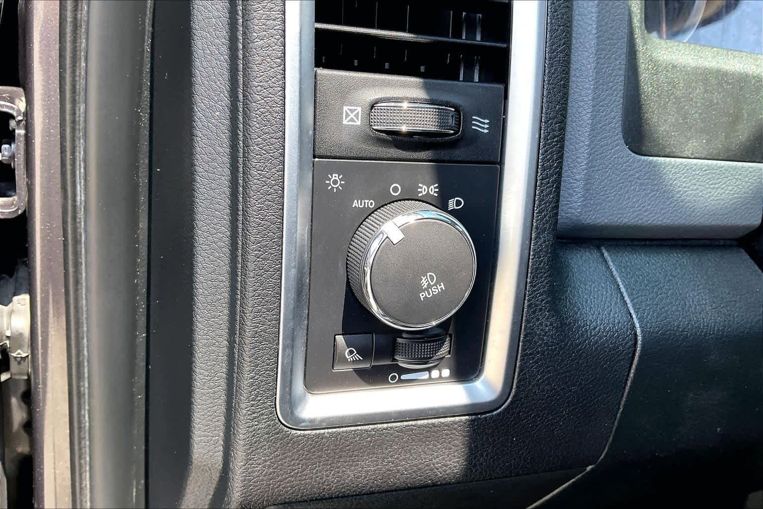Used 2016 RAM 1500 Big Horn AWD/4WD image 14