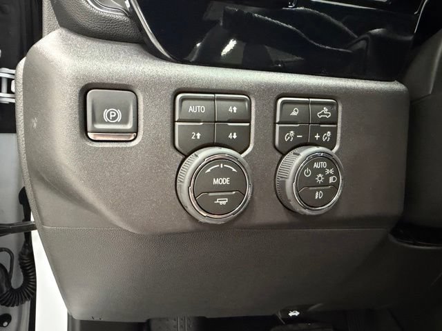 Certified 2026 Chevrolet Silverado 1500 High Country w/ High Country Premium Package AWD/4WD image 17