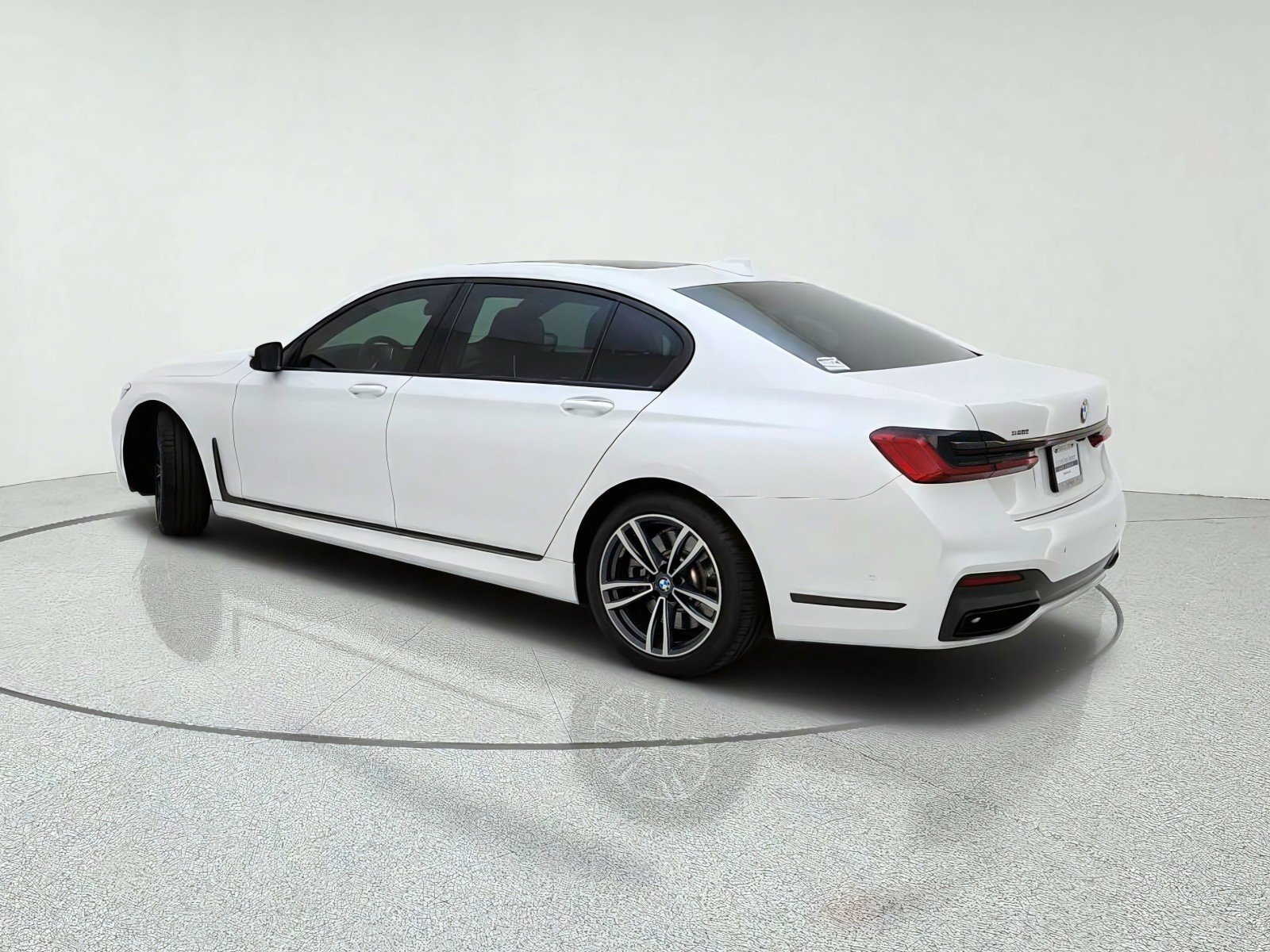Used 2022 BMW 750i xDrive AWD/4WD image 12