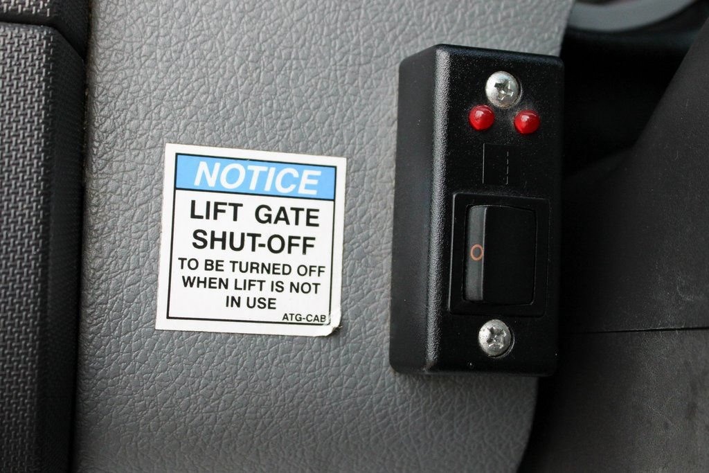 Used 2011 Ford F550 2WD Crew Cab Super Duty w/ Payload Upgrade Pkg image 19