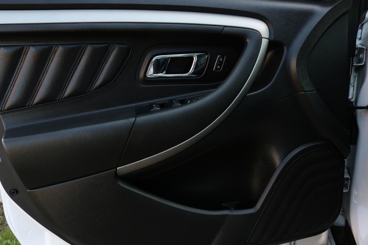 Used 2019 Ford Taurus SEL w/ Equipment Group 201A FWD image 18