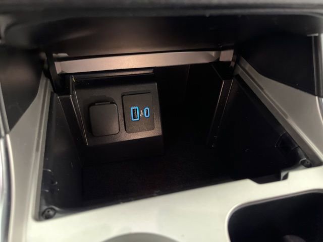 Used 2021 Ford Explorer XLT w/ Equipment Group 202A image 27