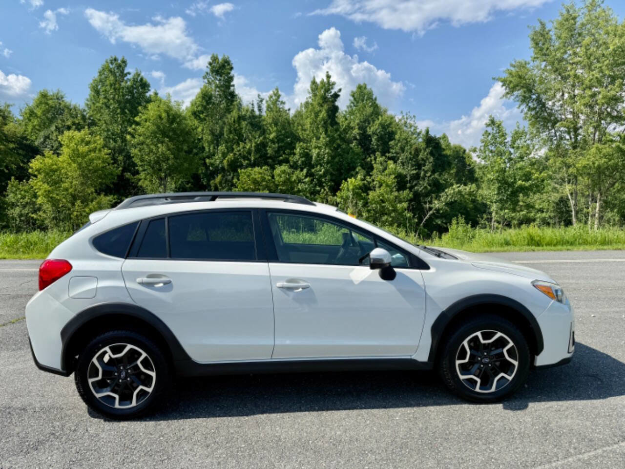 Used 2016 Subaru Crosstrek 2.0i Limited image 6