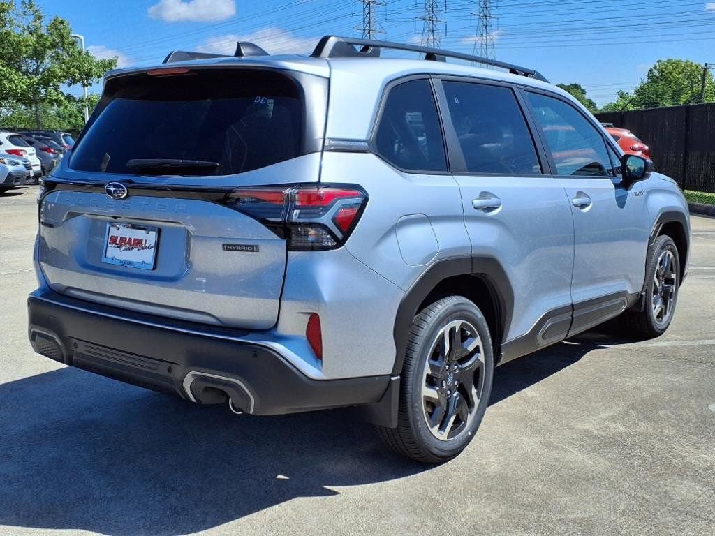 Certified 2025 Subaru Forester Limited image 4