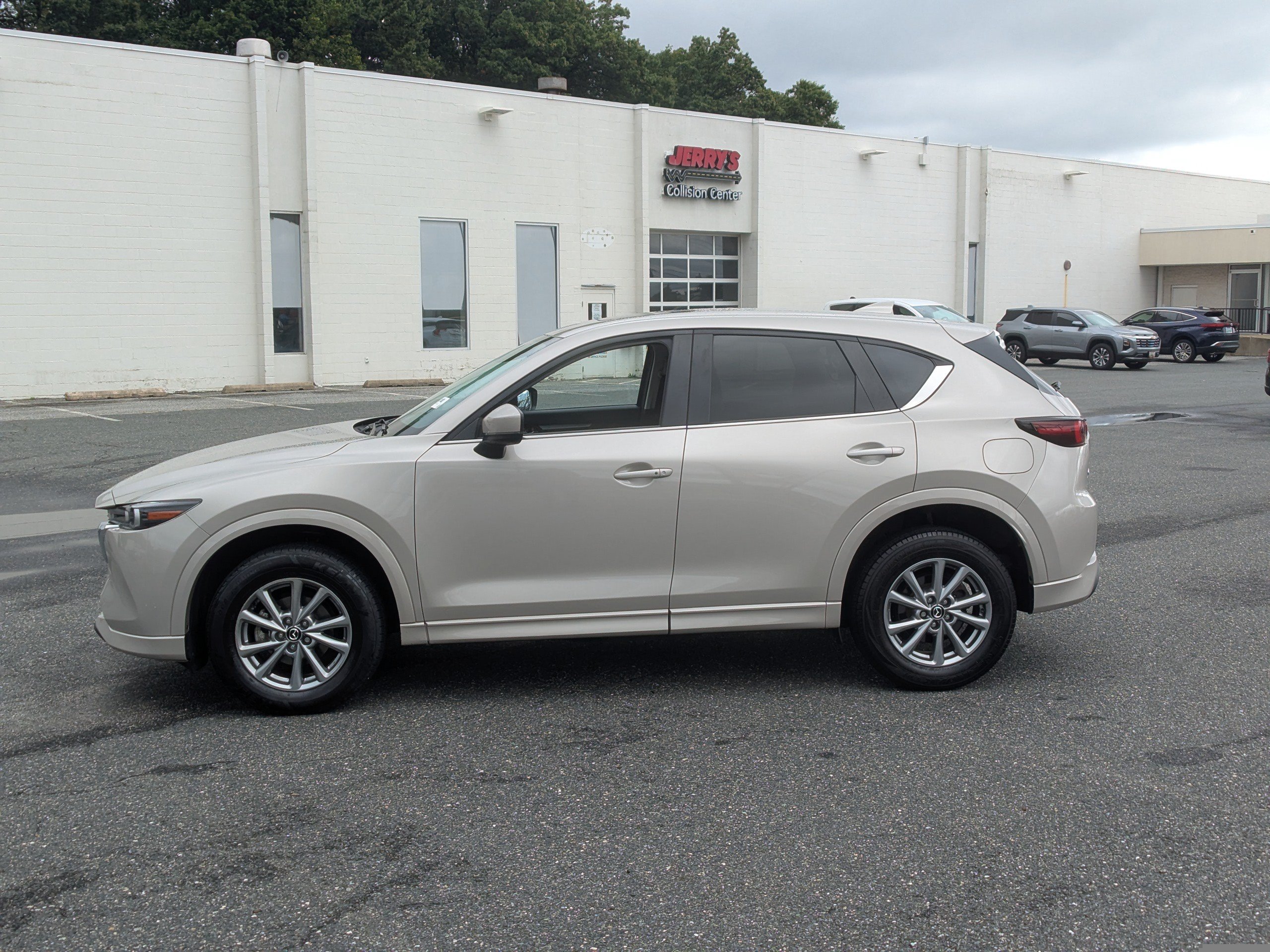 Used 2024 MAZDA CX-5 AWD 2.5 S w/ Preferred Package image 5
