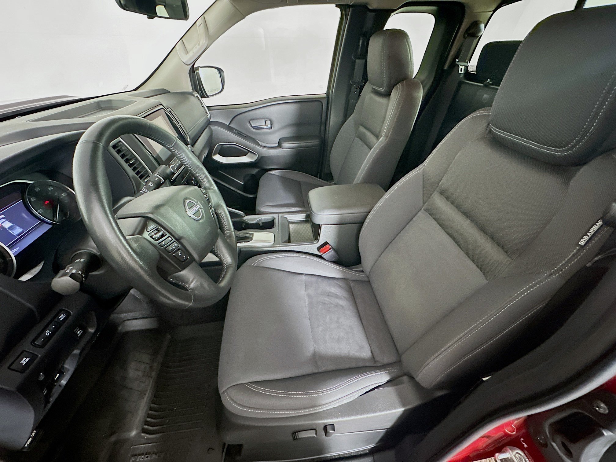 Used 2023 Nissan Frontier SV w/ SV Convenience Package AWD/4WD image 13