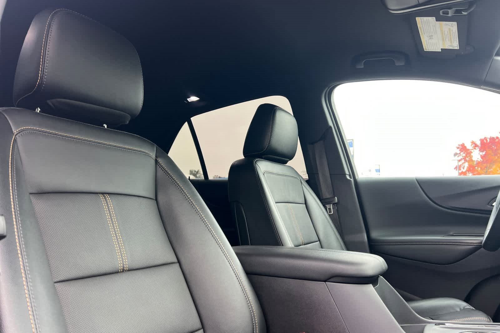 Used 2024 Chevrolet Equinox Premier image 17