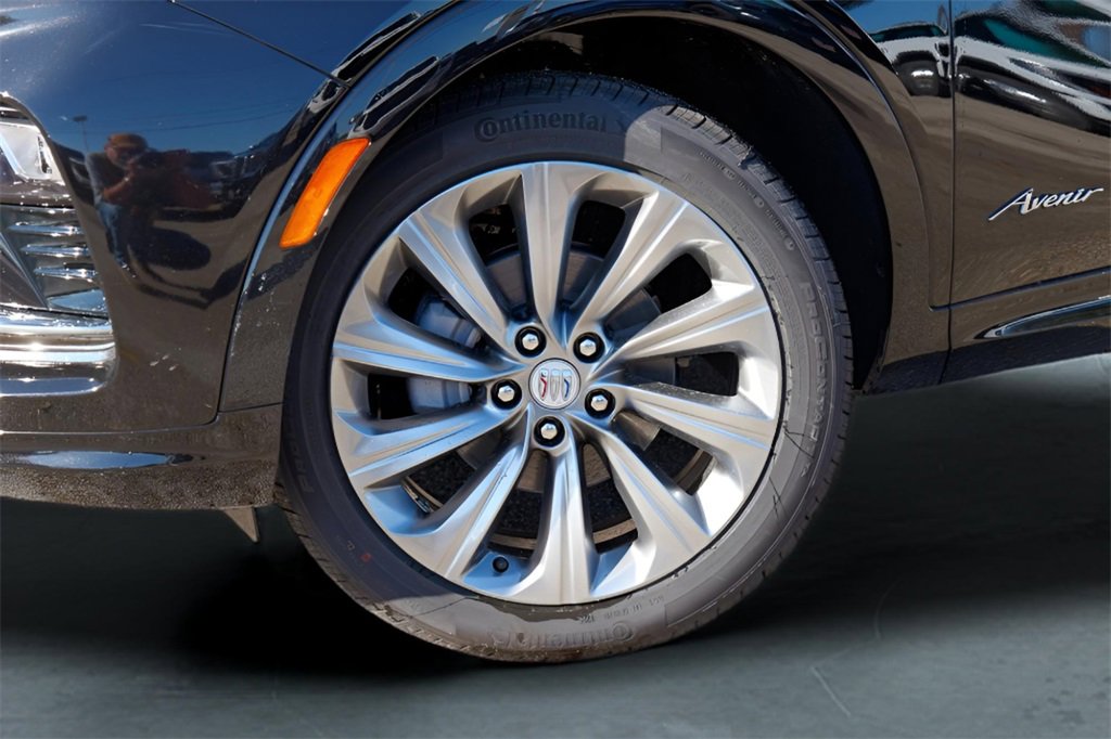 New 2026 Buick Envista Avenir image 2