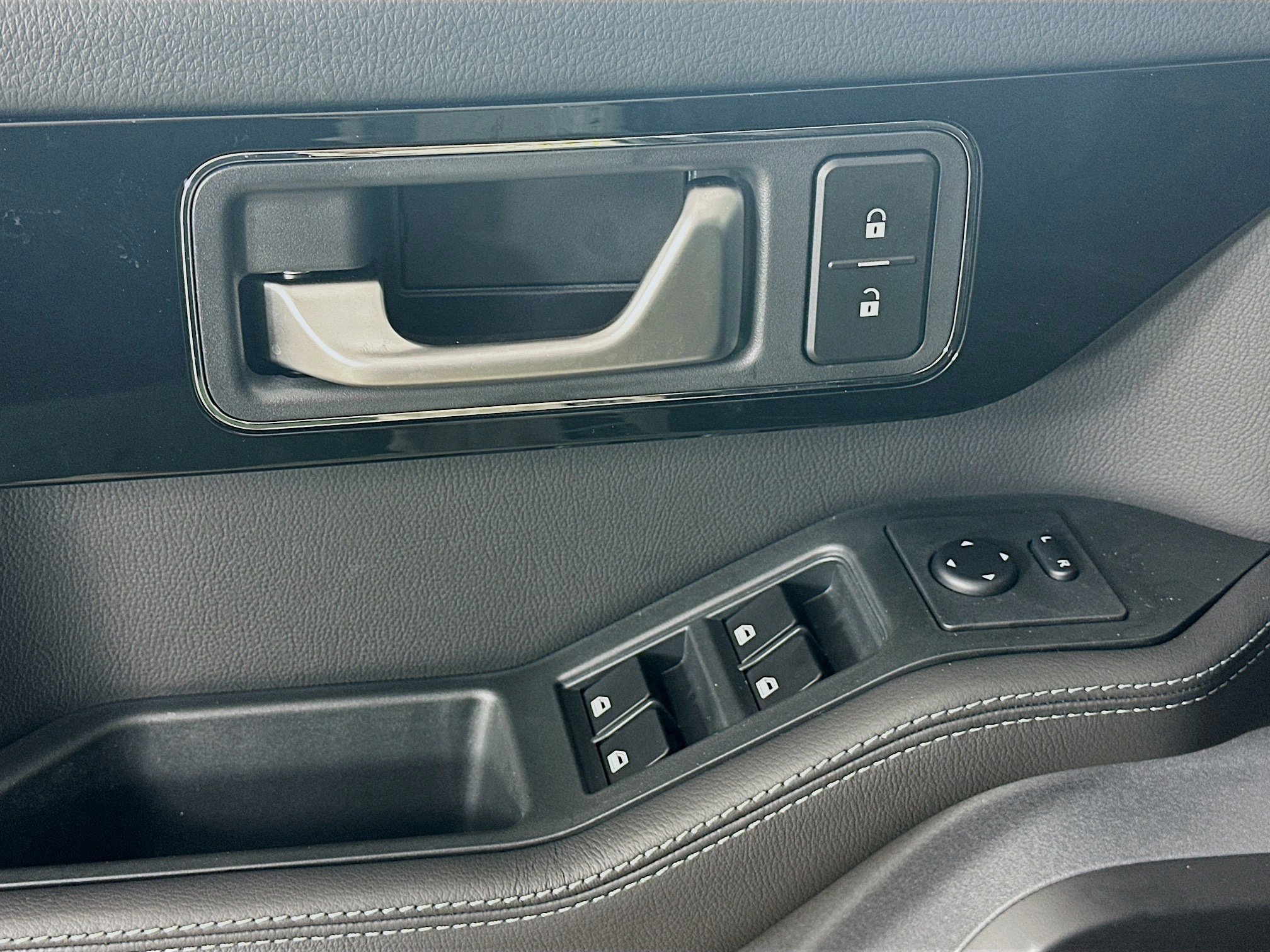 New 2025 INEOS Grenadier Fieldmaster Edition image 18