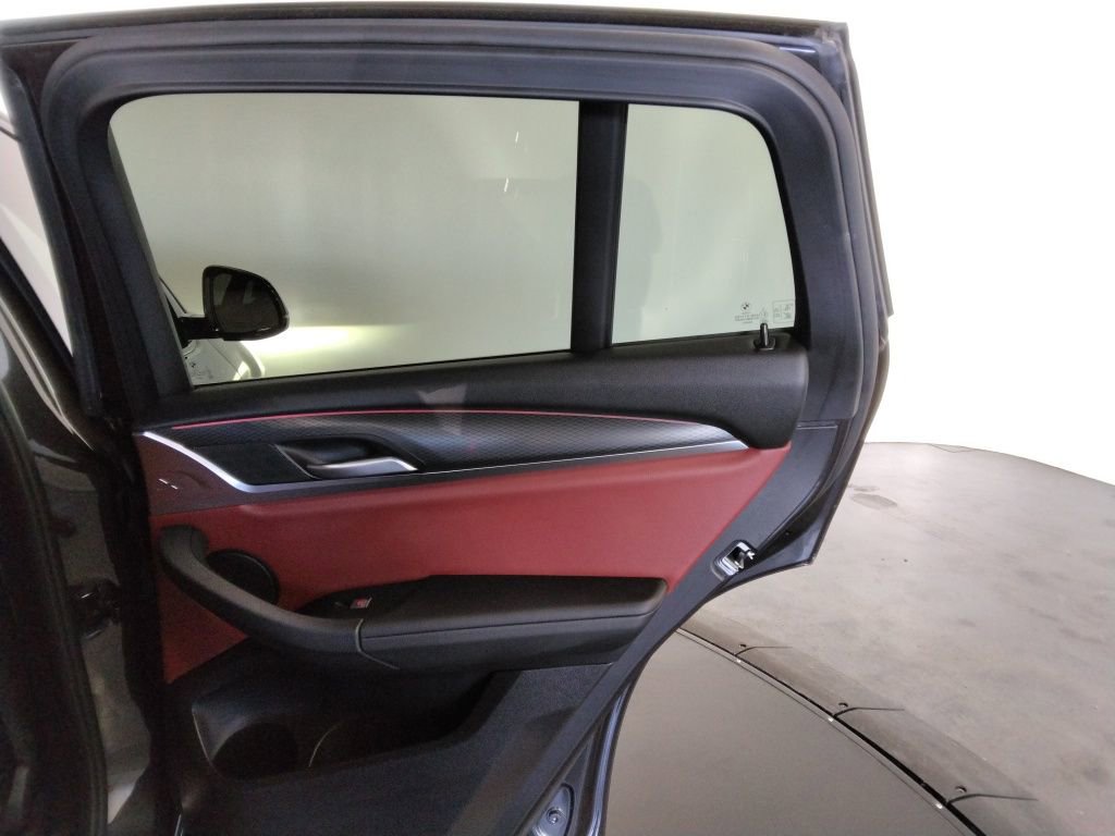 Used 2023 BMW X4 xDrive30i image 42