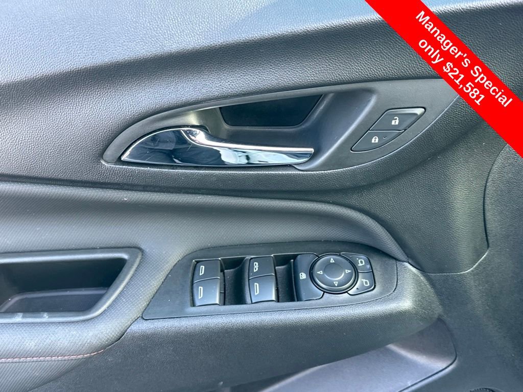 Used 2022 Chevrolet Equinox RS w/ Infotainment Package image 15