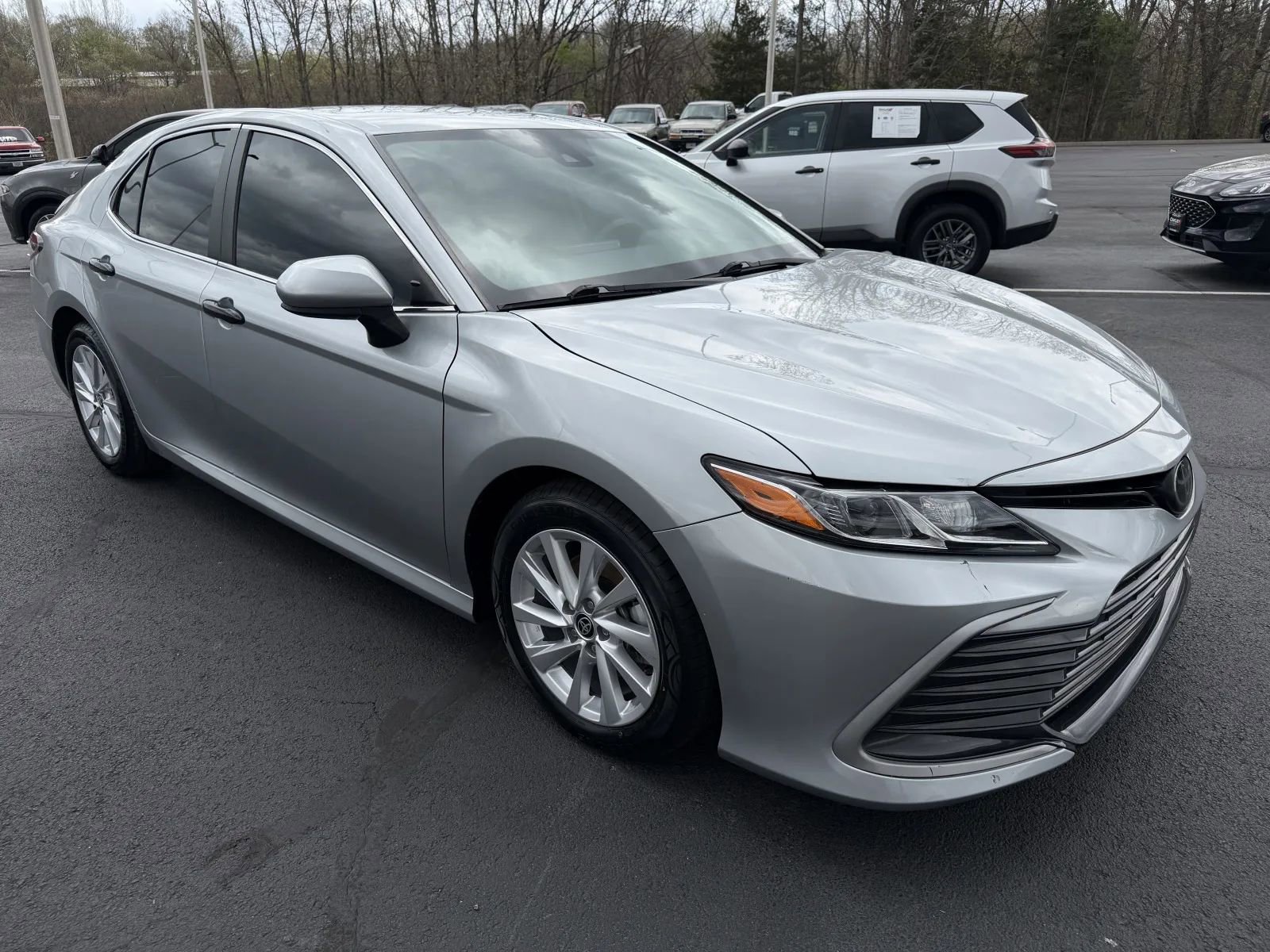 Used 2023 Toyota Camry LE image 5
