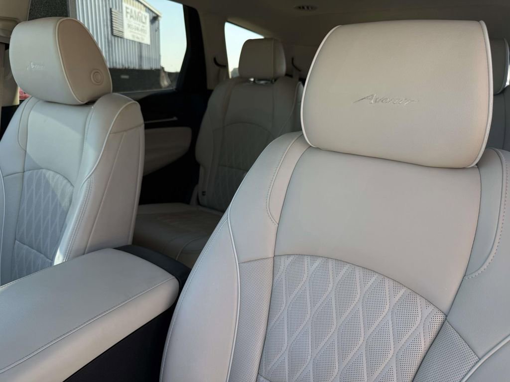 Used 2023 Buick Enclave Avenir w/ Avenir Technology Package image 19
