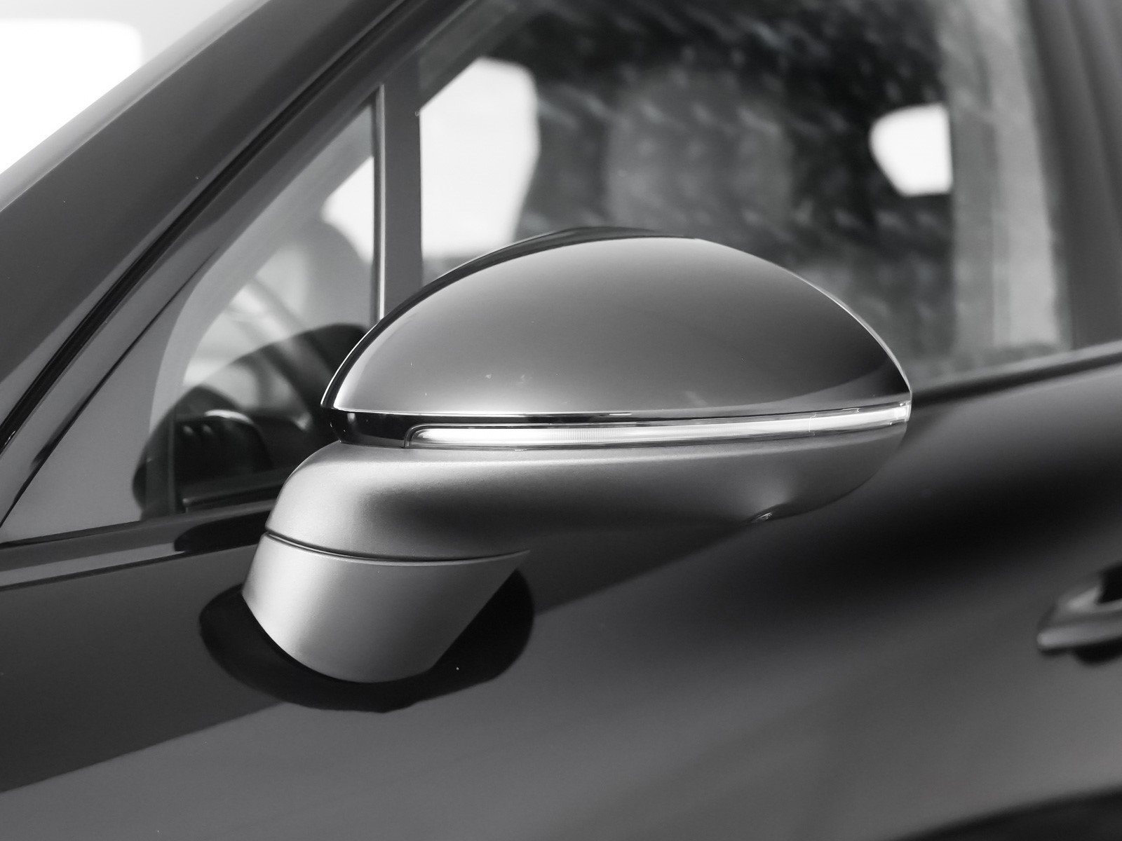 Used 2023 Porsche Cayenne image 26