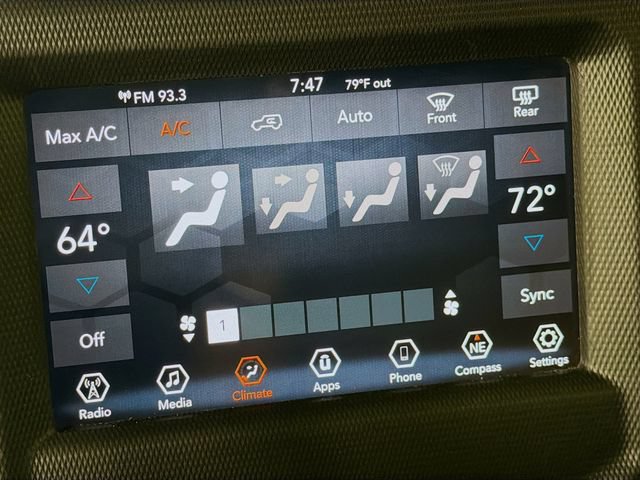 Used 2019 Jeep Wrangler Unlimited Sahara AWD/4WD image 24