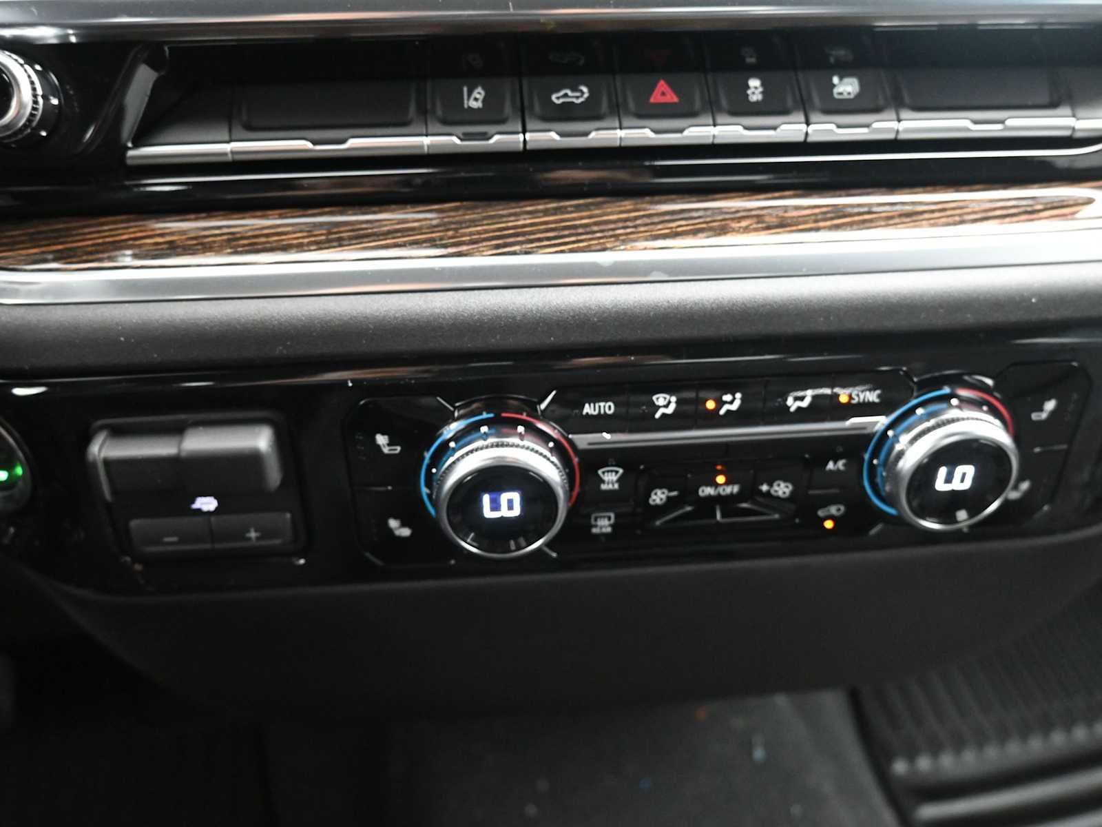 New 2026 GMC Sierra 2500 SLE w/ SLE Value Package; image 21