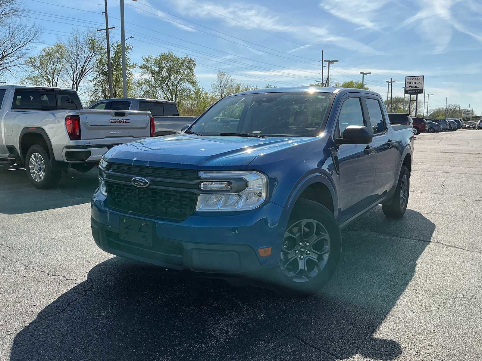Used 2023 Ford Maverick XLT FWD image 3