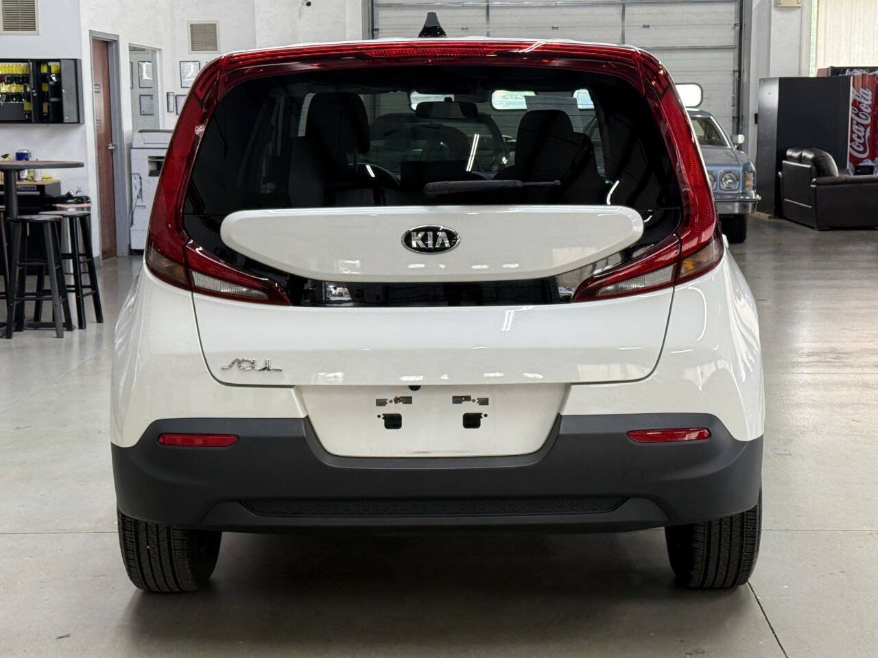 Used 2021 Kia Soul LX FWD image 6