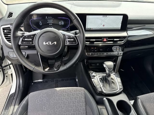 Used 2025 Kia Seltos S FWD image 18